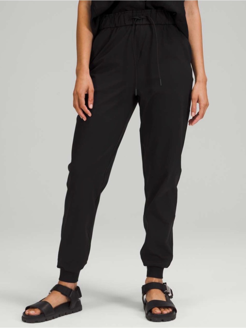 Lululemon stretch high rise jogger black size 8